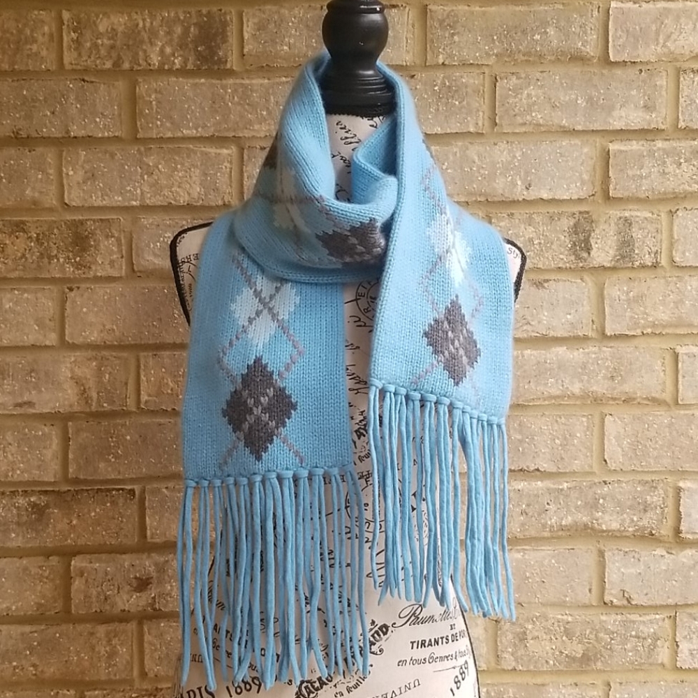 Castlering 100% Cashmere Scarf - Picture 3 of 4